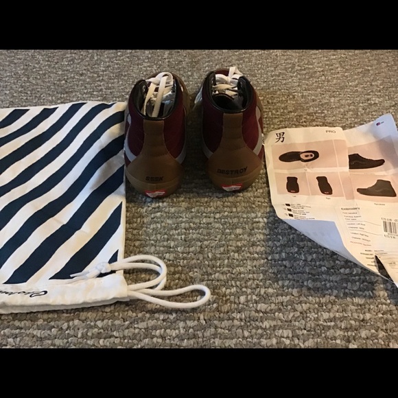 Custom vans - Picture 3 of 5